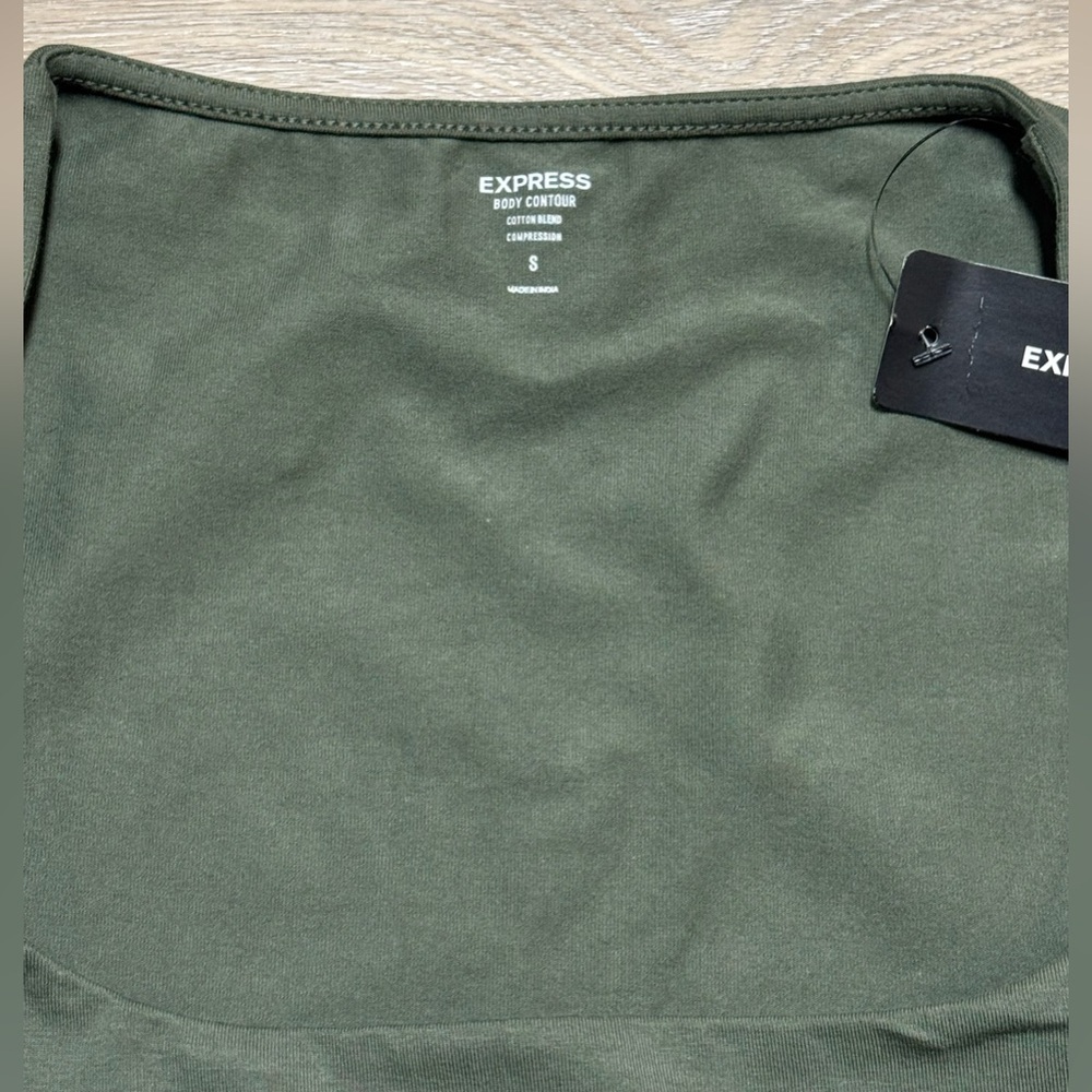 Express NWT stretch body contour square neck top - Picture 4 of 6